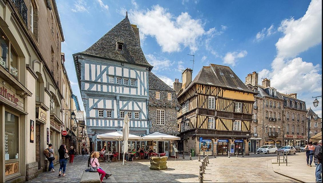 Eglantine Centre Historique De * Dinan